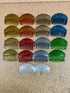 Vntg Plastic Side Hair Comb Scalloped Metallic Matching Set Retro Hong Kong 18pc